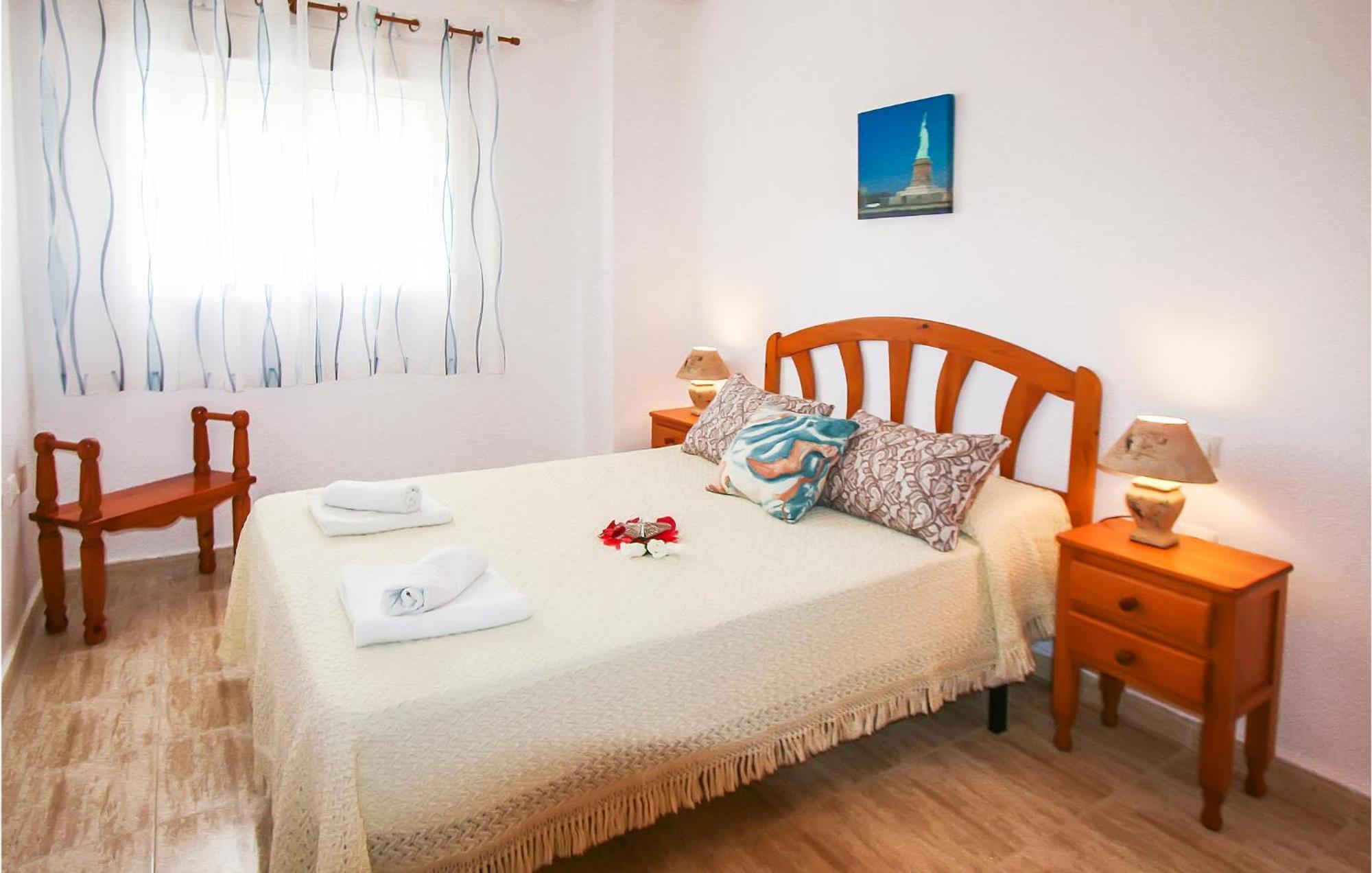 1 Bedroom Nice Apartment In Los Ареналес-дель-Соль Экстерьер фото