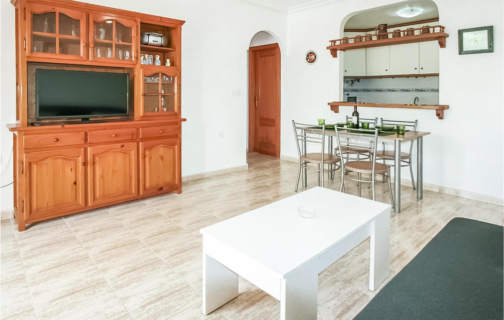 1 Bedroom Nice Apartment In Los Ареналес-дель-Соль Экстерьер фото