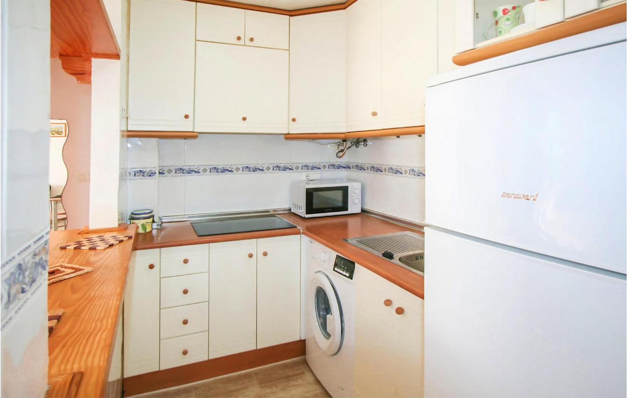 1 Bedroom Nice Apartment In Los Ареналес-дель-Соль Экстерьер фото